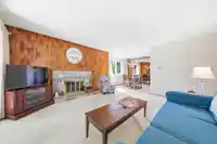 302 2320 TRINITY STREET - thumbnail 2