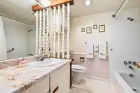 302 2320 TRINITY STREET - thumbnail 19