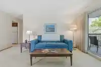 302 2320 TRINITY STREET - thumbnail 4