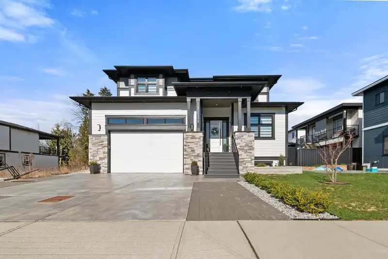 32739 CUNNIGHAM AVENUE - photo 1 of 40