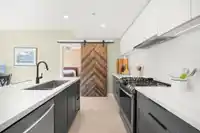 605 3038 ST GEORGE STREET - thumbnail 8