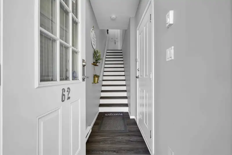 62 15175 62A AVENUE - photo 2 of 32