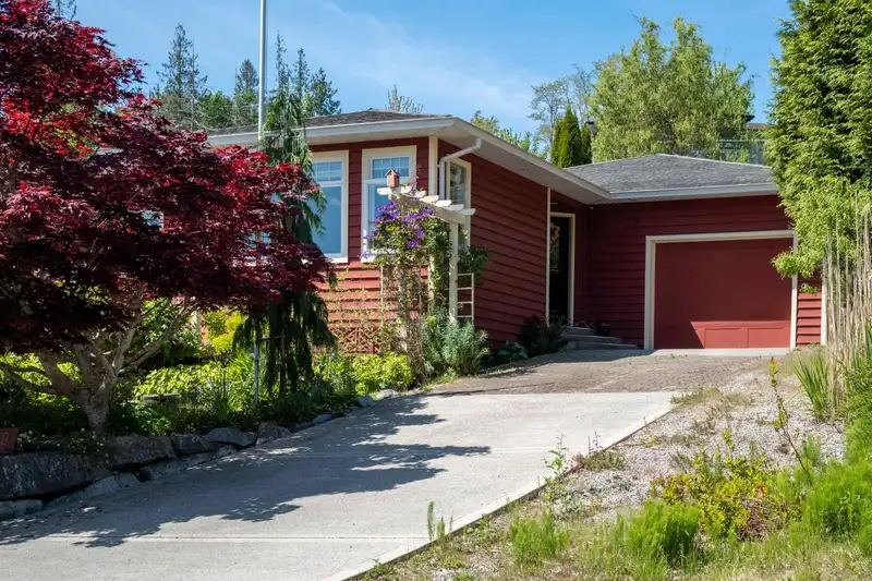 5599 MEDUSA PLACE - photo 1 of 33