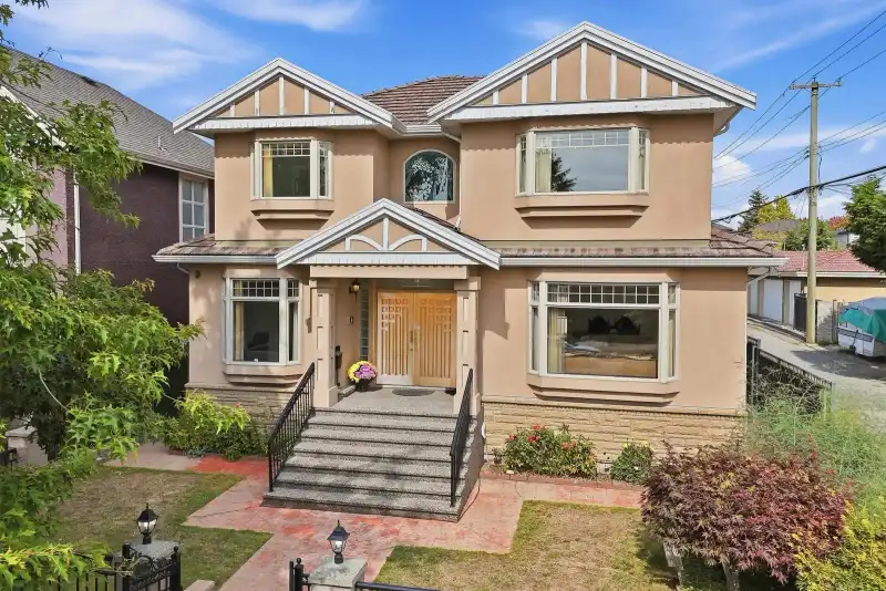 2763 E 53RD AVENUE - photo 1 of 40