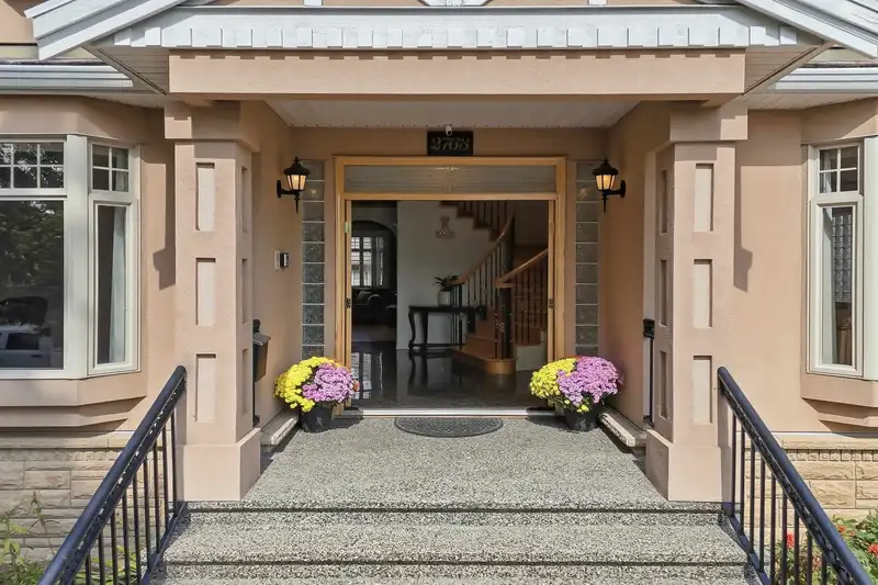 2763 E 53RD AVENUE - photo 3 of 40