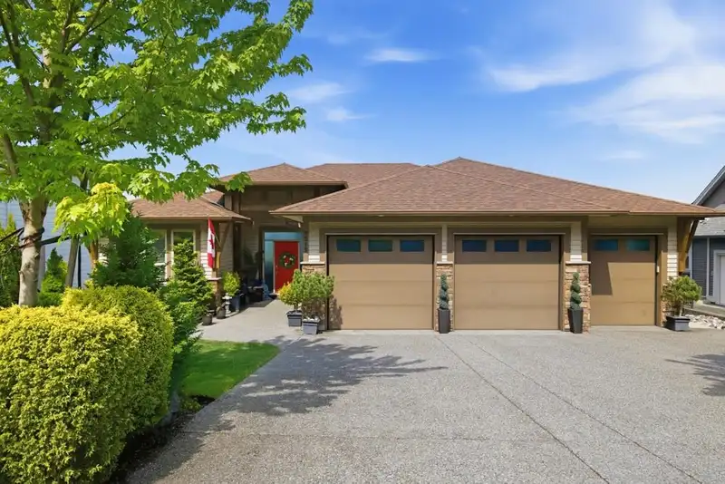 7315 MOUNT THURSTON DRIVE - photo 1 of 40