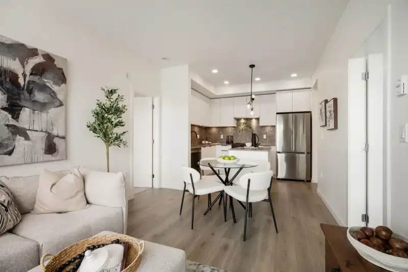 612 7936 206 STREET - photo 1 of 19