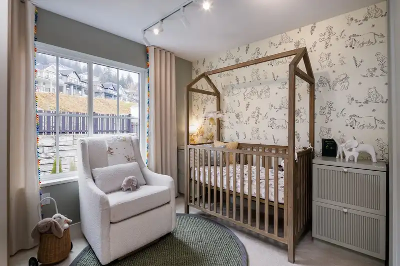 146 3637 SHEFFIELD AVENUE - photo 1 of 11
