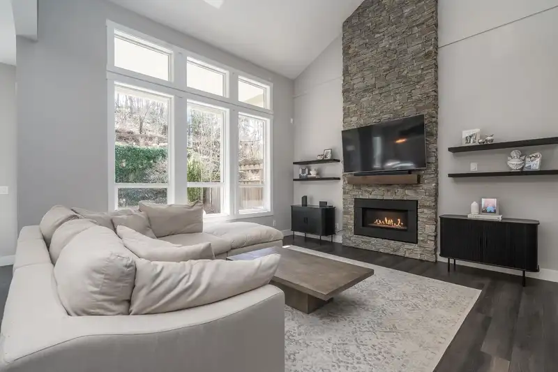 22822 136 AVENUE - photo 4 of 40