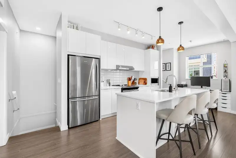 801 11295 PAZARENA PLACE - photo 4 of 40