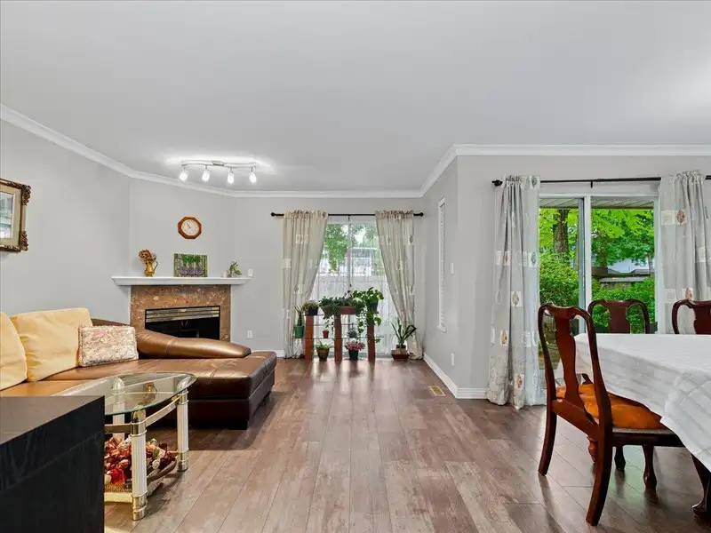 14 9926 151 STREET - photo 4 of 24