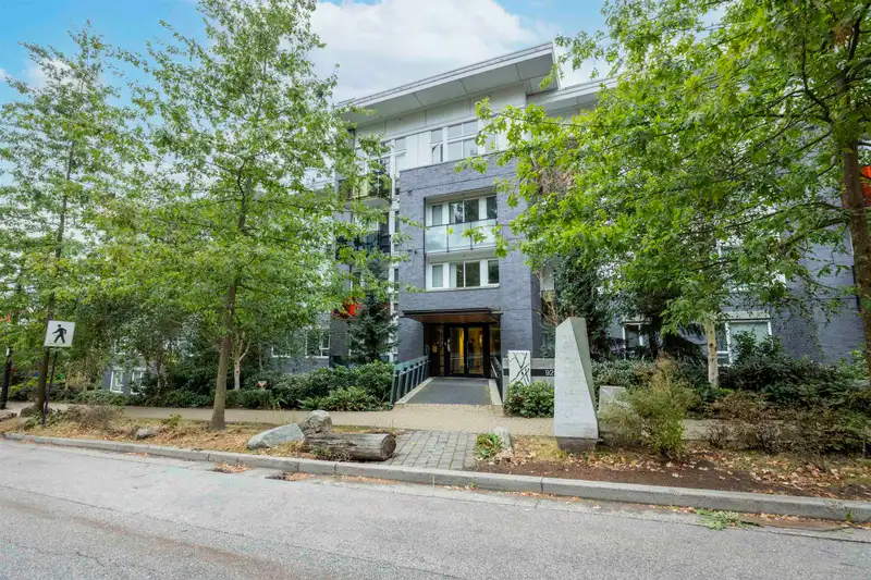 201 9250 UNIVERSITY HIGH STREET - photo 1 of 4