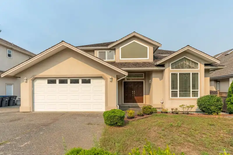 16543 108 AVENUE - photo 1 of 33