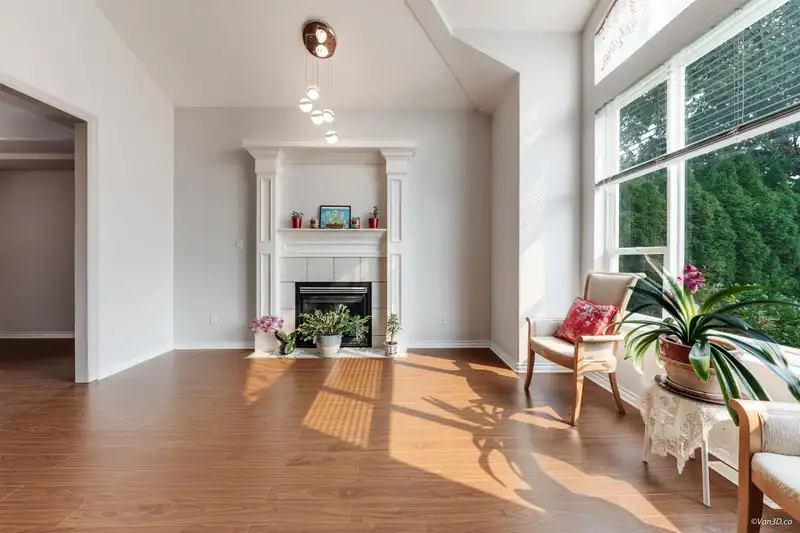 16543 108 AVENUE - photo 4 of 33