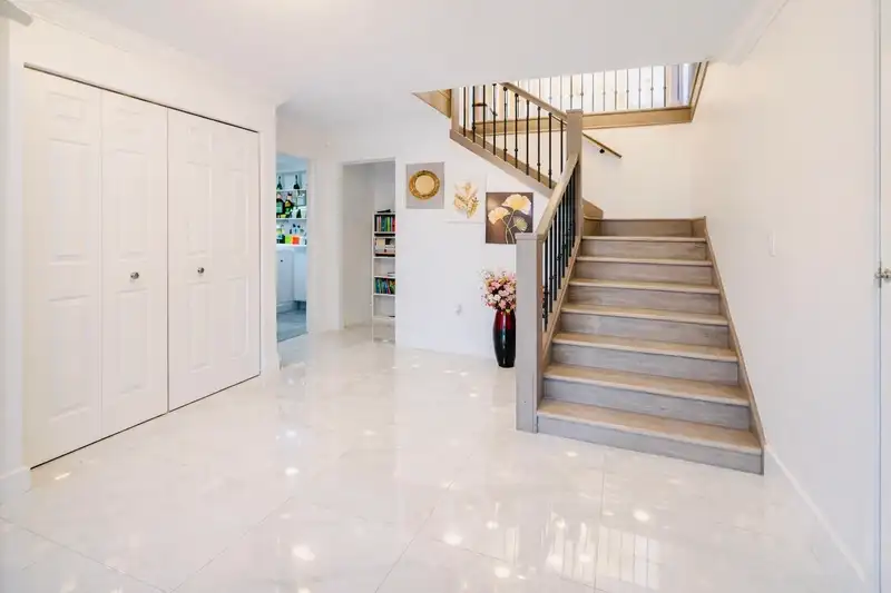 2904 CROSSLEY DRIVE - photo 3 of 27