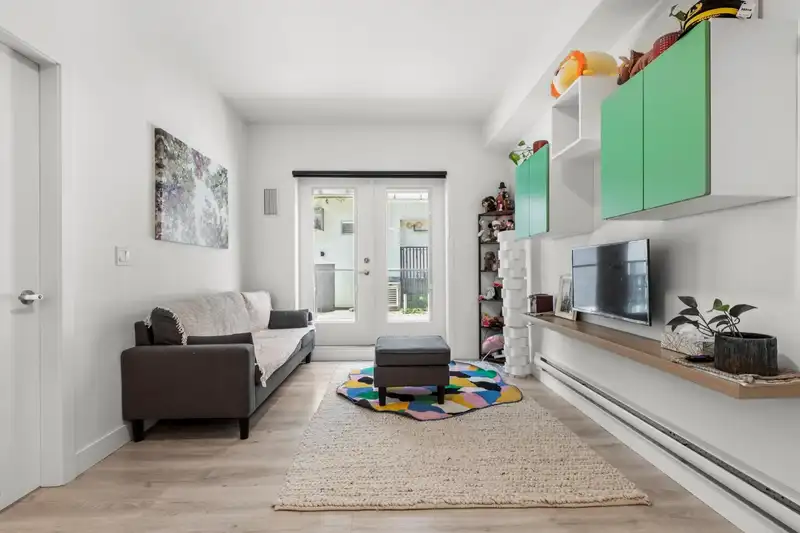 102 2688 DUKE STREET - photo 2 of 24