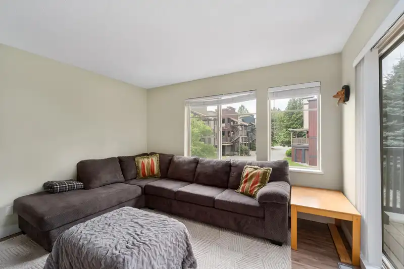 2 1449 VINE ROAD - photo 2 of 31