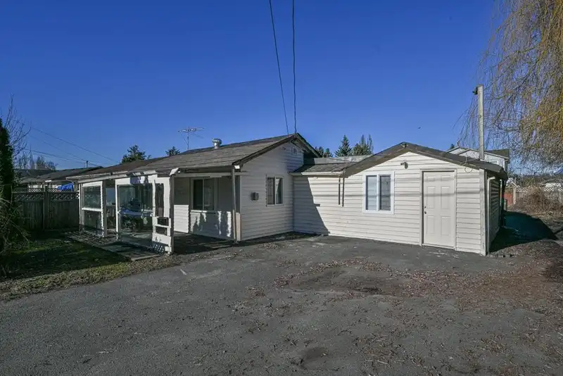 12729 114A AVENUE - photo 1 of 11