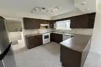 10231 AINTREE CRESCENT - thumbnail 4