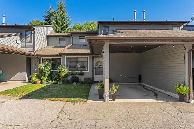 11 20681 THORNE AVENUE - photo 1 of 26