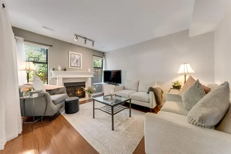 11 20681 THORNE AVENUE - photo 4 of 26