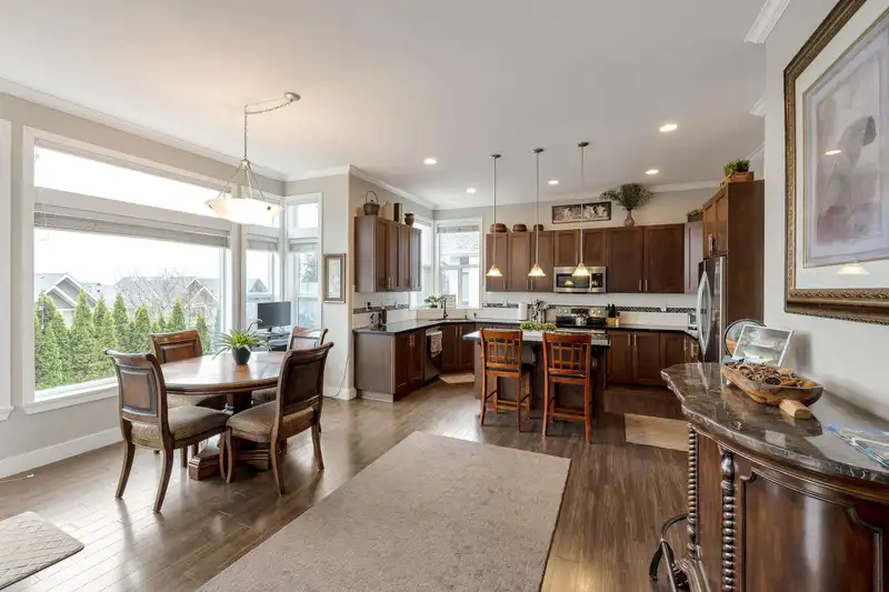 1310 FIFESHIRE STREET - photo 2 of 31