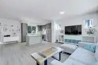 77 9718 161A STREET - thumbnail 10