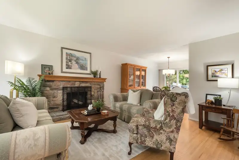 2070 LYONS COURT - photo 3 of 32