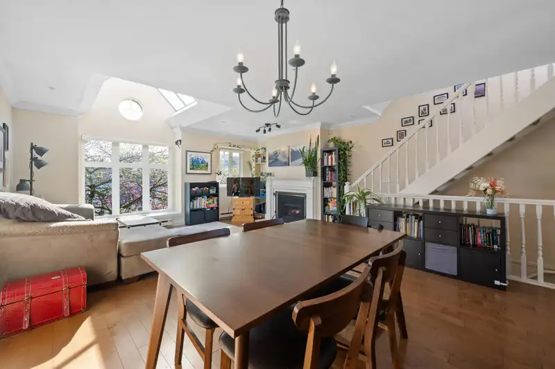 2251 HEATHER STREET - photo 4 of 40