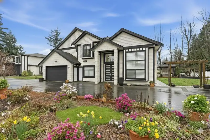 2365 264 STREET - photo 2 of 40