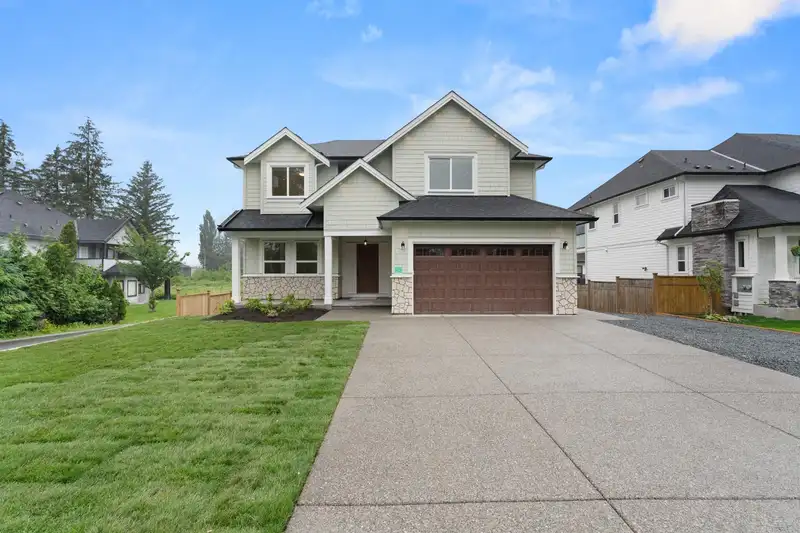 1 20343 98 AVENUE - photo 1 of 40