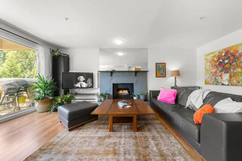 202 1000 BOWRON COURT - photo 4 of 36