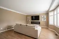 605 WATERLOO DRIVE - thumbnail 3