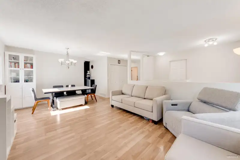 2978 FLEMING AVENUE - photo 4 of 21