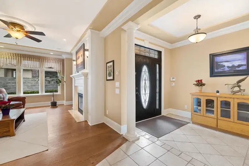 27733 PORTER DRIVE - photo 4 of 40