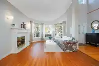 2244 140A STREET - thumbnail 3