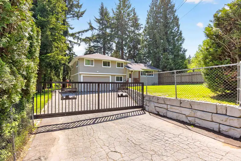 27656 110 AVENUE - photo 4 of 40