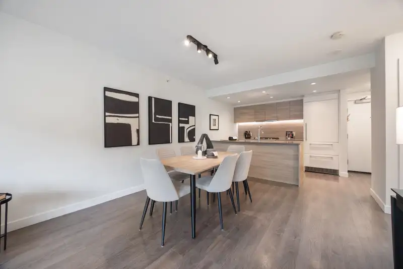 TH2 988 QUAYSIDE DRIVE - photo 4 of 35