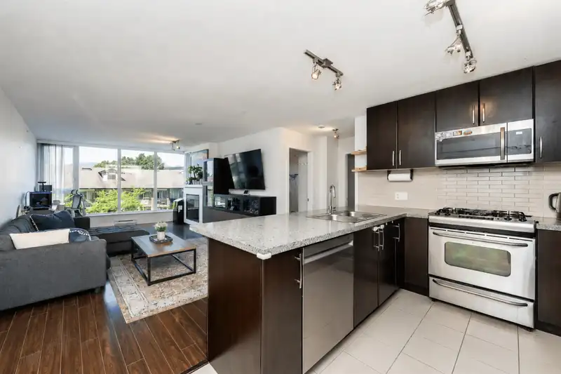 605 660 NOOTKA WAY - photo 1 of 31