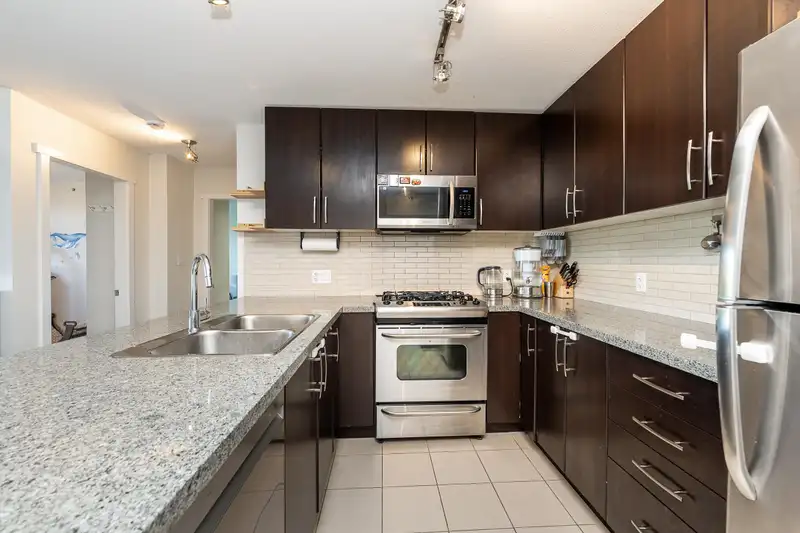 605 660 NOOTKA WAY - photo 3 of 31