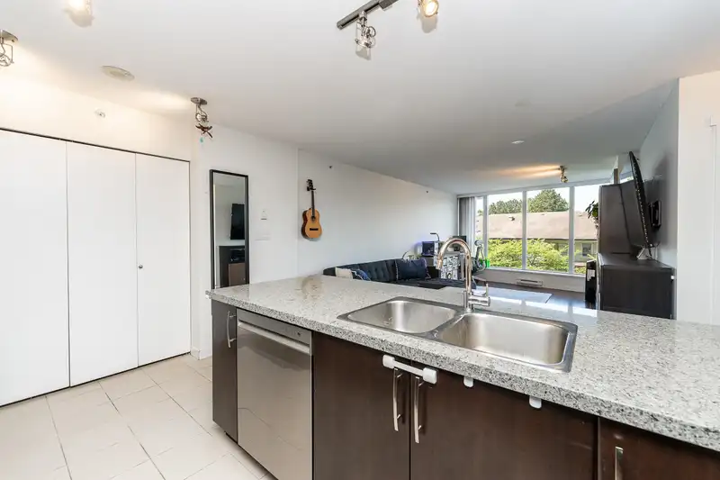 605 660 NOOTKA WAY - photo 4 of 31