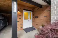 20271 47A AVENUE - thumbnail 3