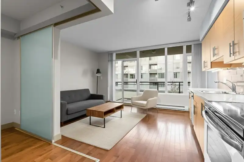 621 9009 CORNERSTONE MEWS - photo 2 of 16