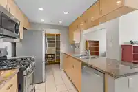 2505 1033 MARINASIDE CRESCENT - thumbnail 8