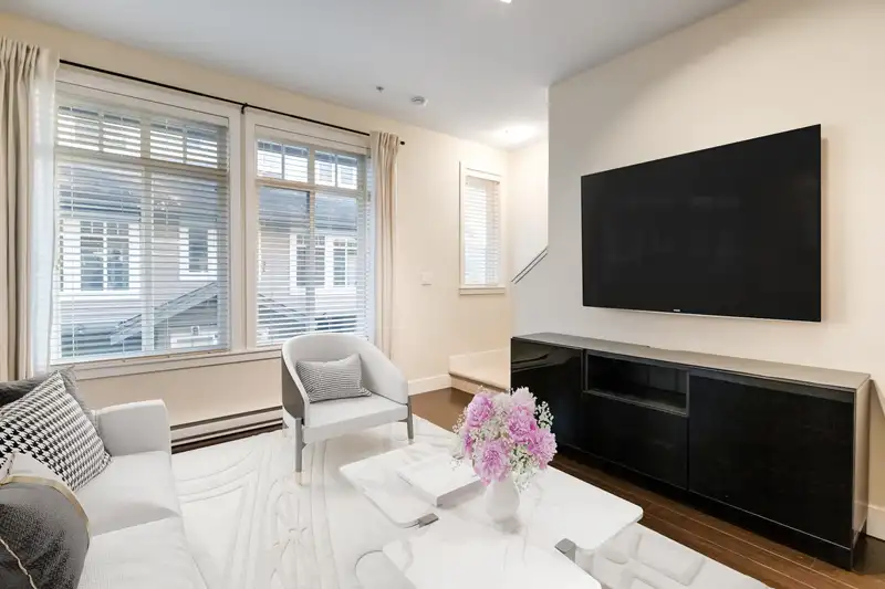 76 8250 209B STREET - photo 3 of 40