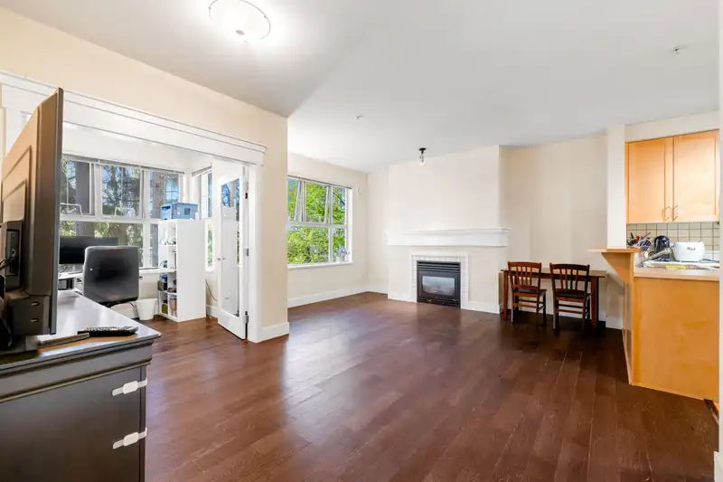 1217 4655 VALLEY DRIVE - photo 1 of 30