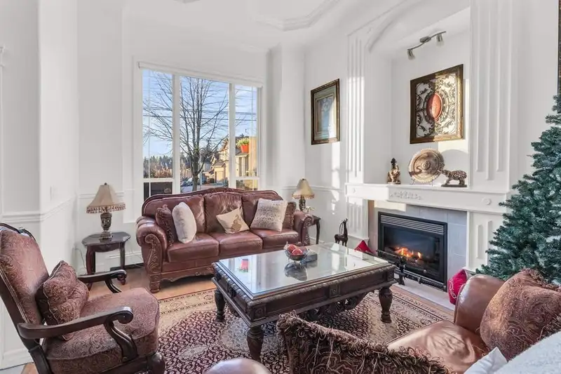 6758 148TH STREET - photo 2 of 20