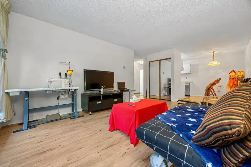 109 8231 GRANVILLE AVENUE - photo 1 of 21