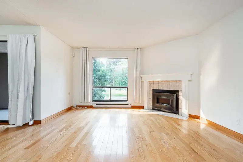 10570 HOLLY PARK LANE - photo 1 of 34