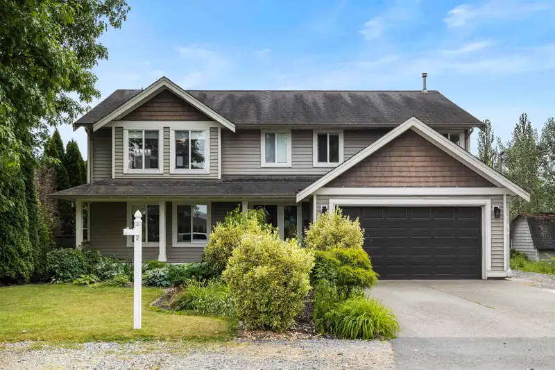 21670 MAXWELL CRESCENT - photo 1 of 40